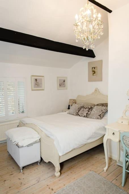 1800 Period Grade 2 Listed Cottage Addingham Exteriér fotografie