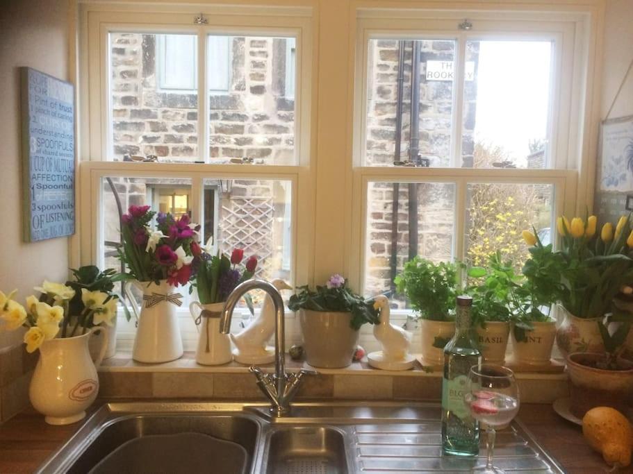 1800 Period Grade 2 Listed Cottage Addingham Exteriér fotografie